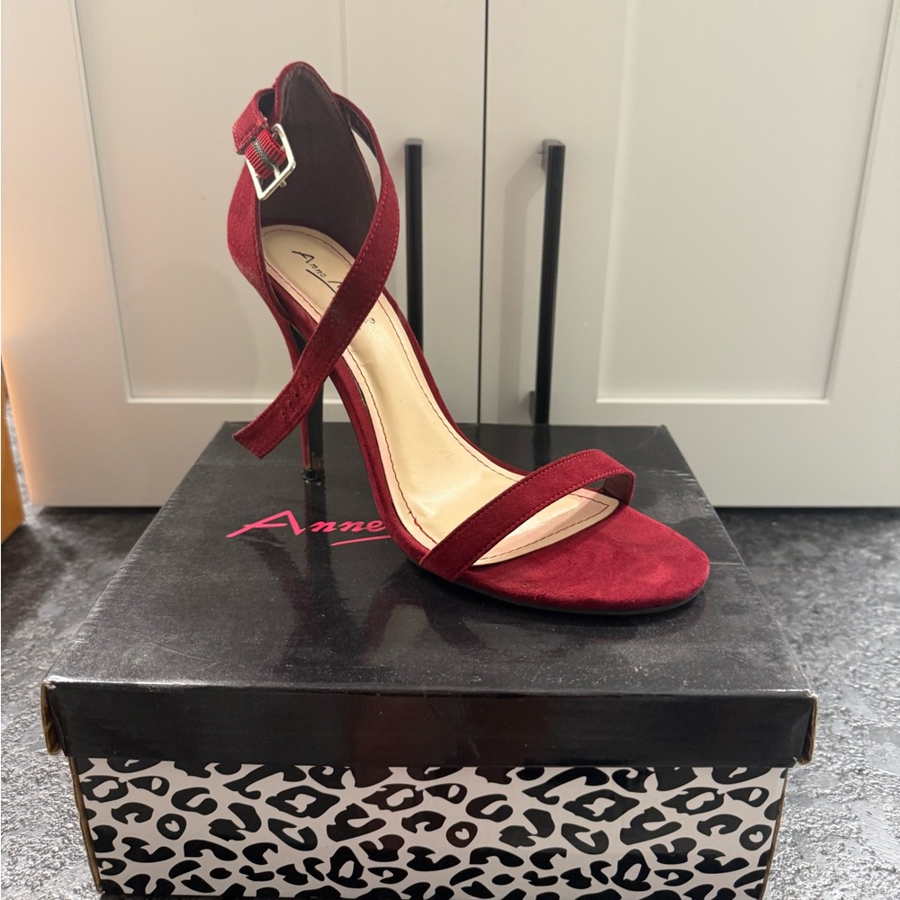 Anne Michelle Heels